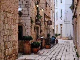 海角网站：V6.0社区热议全网热搜